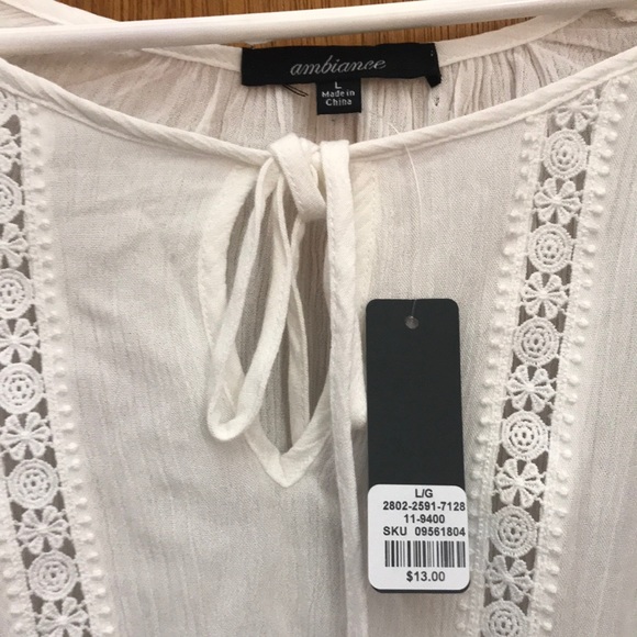 Cute White Lacey Top - Picture 3 of 3